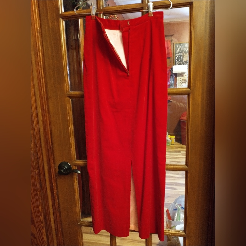 Skirt Set - Picture 2 of 5